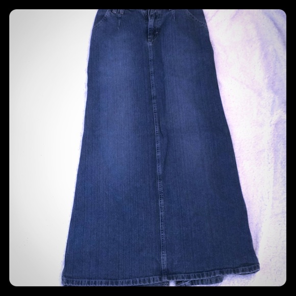 Sisley Dresses & Skirts - 🌹Long Jean skirt🌹